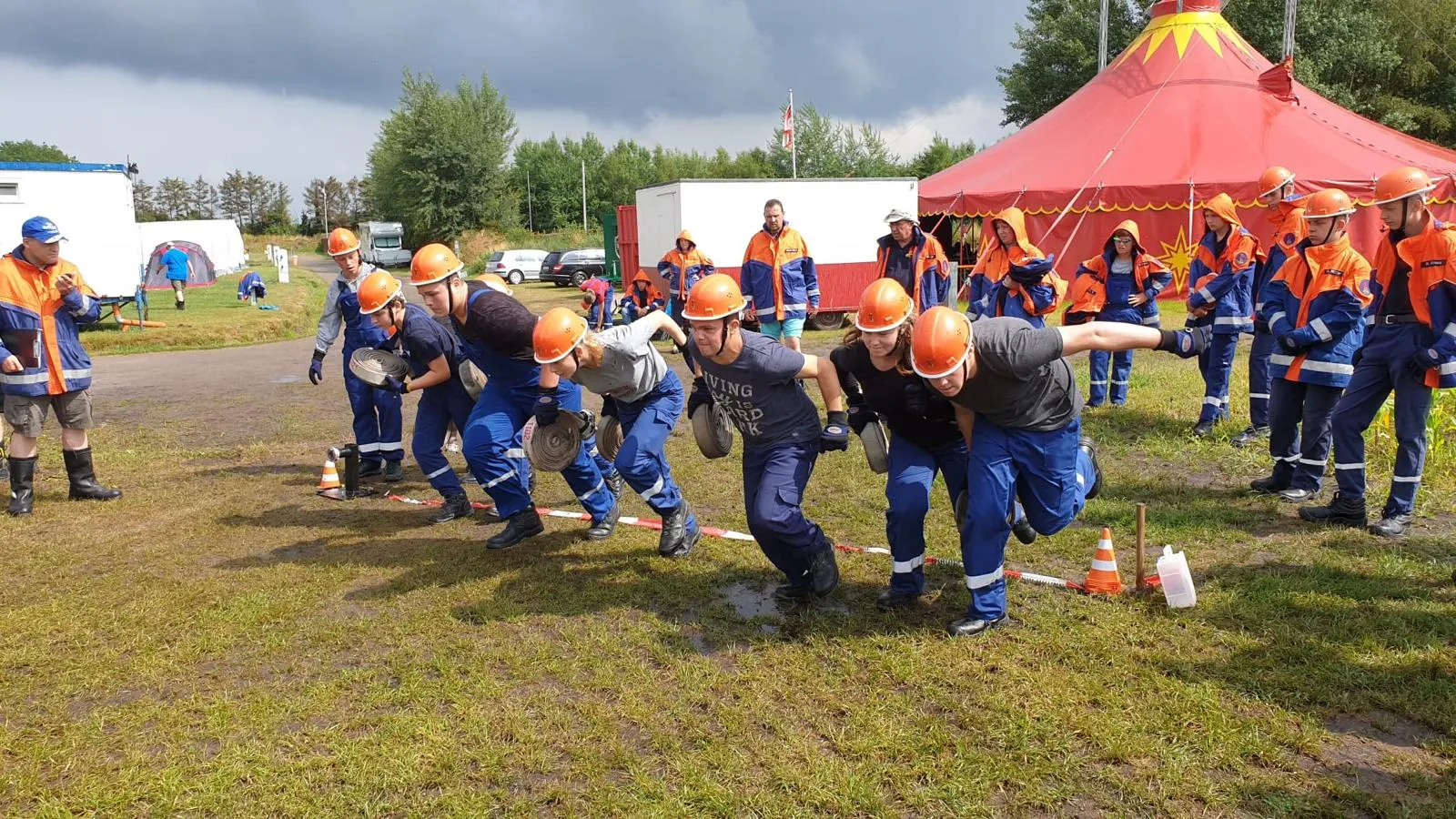 Jugendfeuerwehr beim Wettbewerb